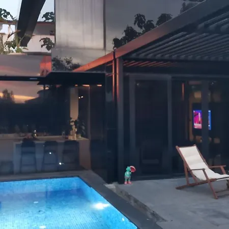 Black Box Village With Garden Villa *