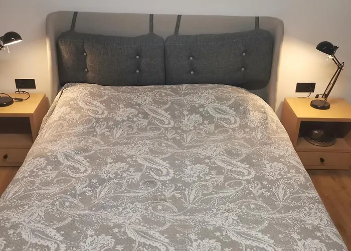 Villa Black Box Village With Garden