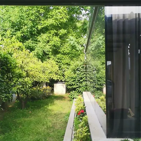 Black Box Village With Garden Villa *