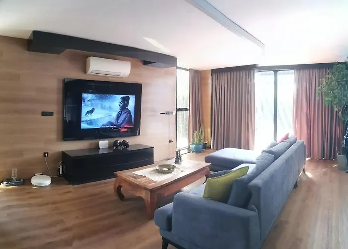 Black Box Village With Garden Vila