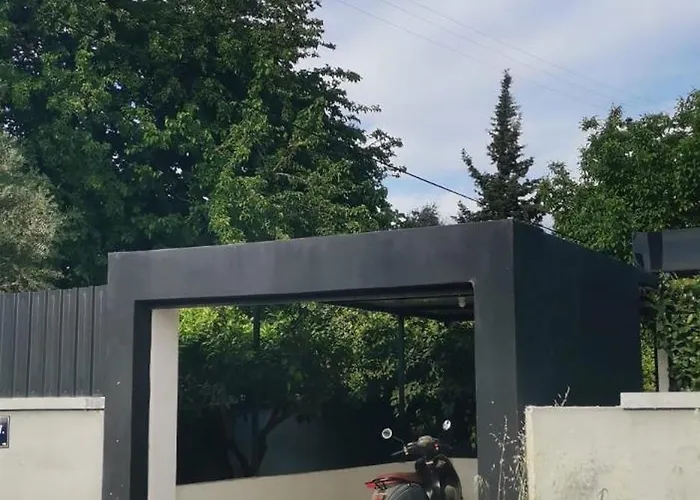 Vila Black Box Village With Garden *