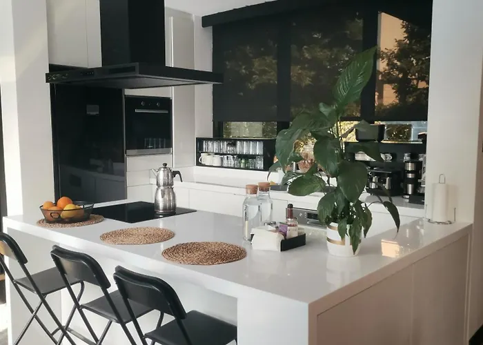 Black Box Village With Garden Vila