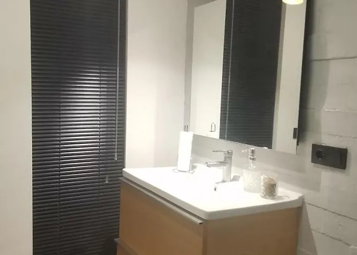 Black Box Village With Garden Vila