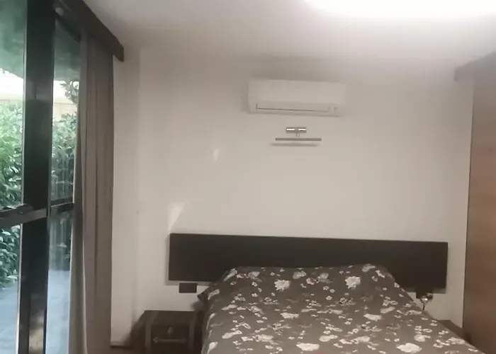 Black Box Village With Garden *